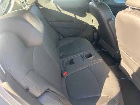 Used 2016 Chevrolet Spark LT image 19