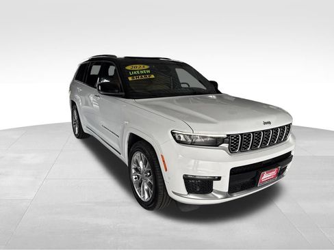 Used 2023 Jeep Grand Cherokee L Summit w/ Luxury Tech Group V AWD/4WD image 8