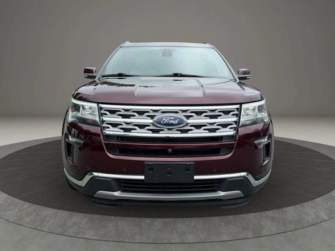 Used 2018 Ford Explorer Limited w/ Equipment Group 301A AWD/4WD image 2