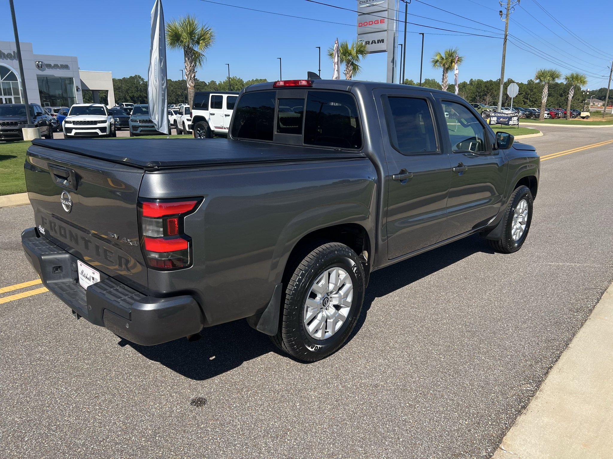 Used 2019 Nissan Titan PRO-4X w/ Pro-4x Convenience Package AWD/4WD image 9