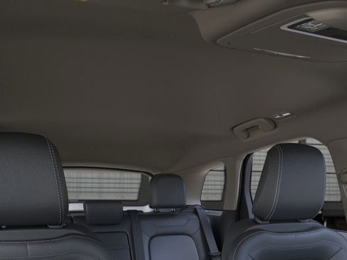 New 2026 Lincoln Corsair Premiere image 22