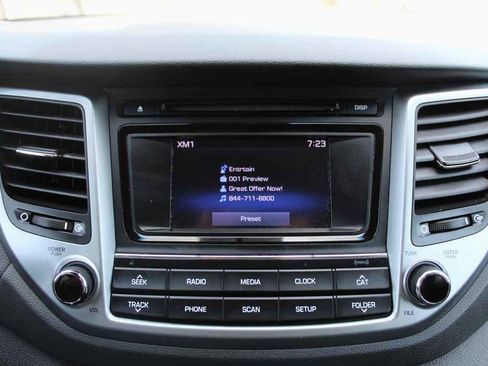 Used 2017 Hyundai Tucson SE image 18