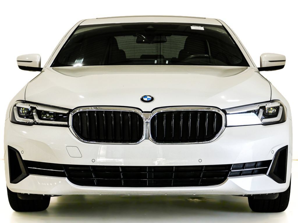 Used 2023 BMW 530i xDrive w/ Convenience Package AWD/4WD image 2