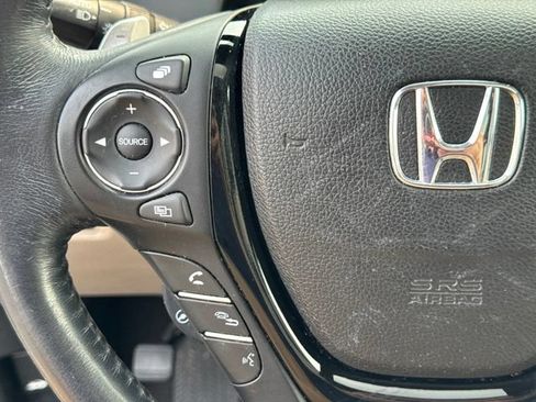 Used 2018 Honda Pilot Elite image 41