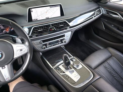 Used 2022 BMW 740i w/ M Sport Package RWD image 51
