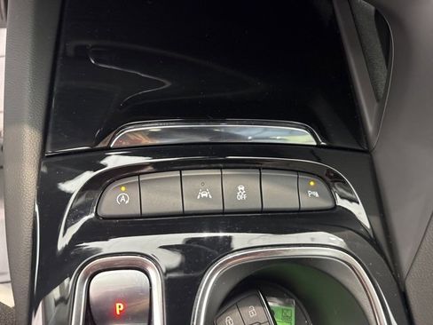 Certified 2023 Buick Envision Essence image 22