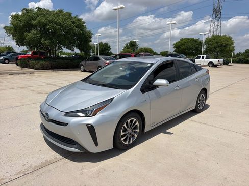 Used 2019 Toyota Prius XLE w/ Advanced Technology Package FWD image 1