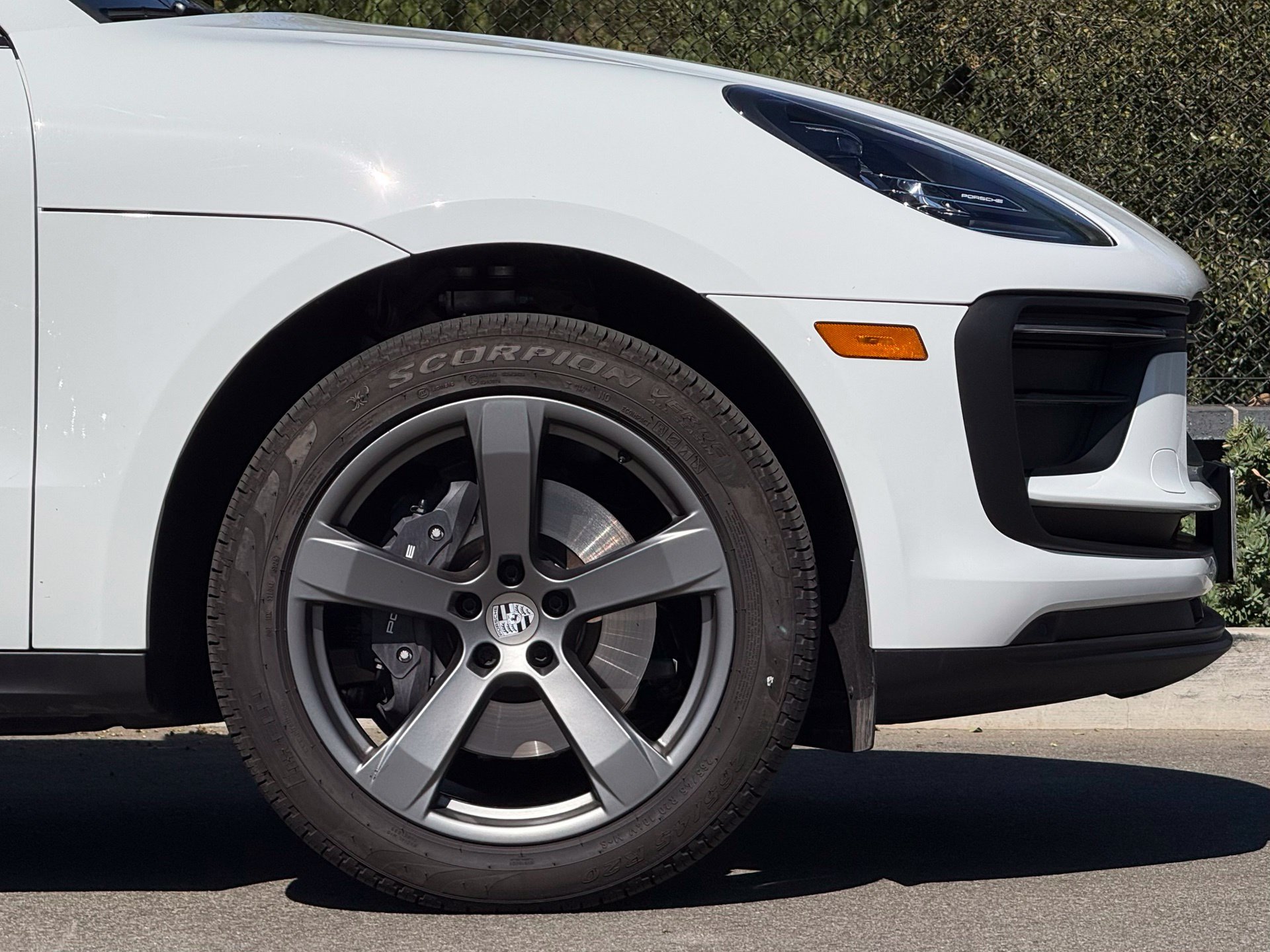 Used 2026 Porsche Macan AWD/4WD image 12