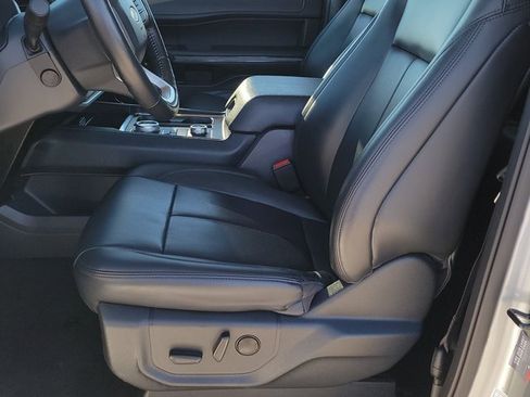 Certified 2024 Ford Expedition XLT image 6