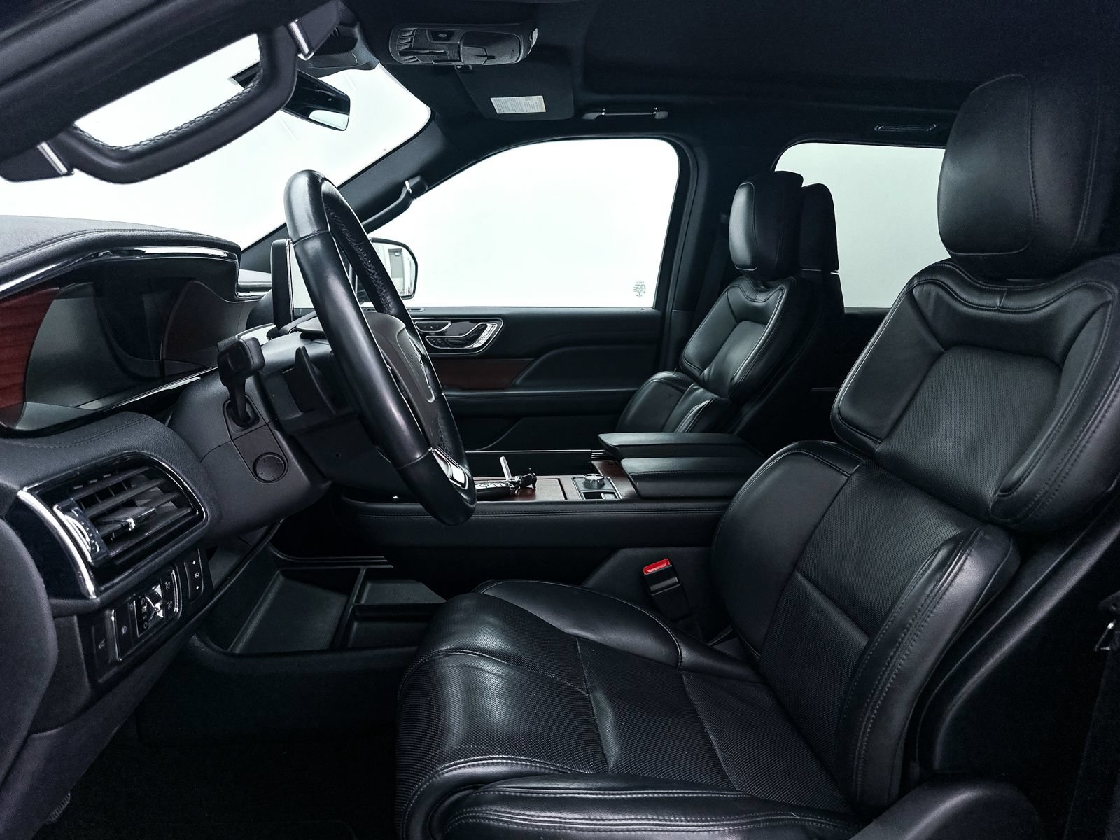 Used 2022 Lincoln Navigator L Reserve AWD/4WD image 6