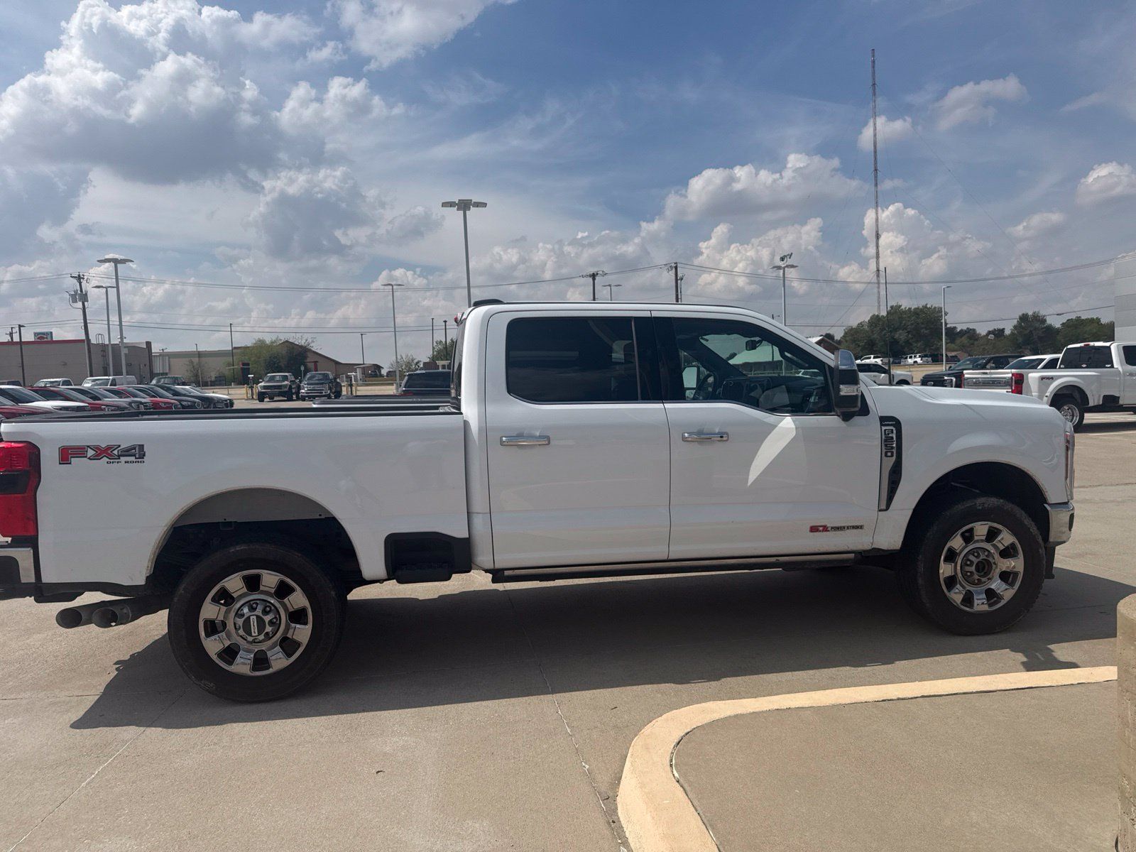 Used 2024 Ford F250 Lariat w/ Lariat Ultimate Package AWD/4WD image 4