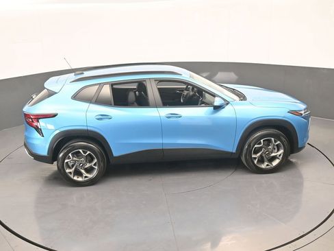 Used 2025 Chevrolet Trax LT image 49