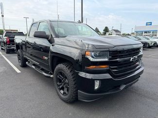 Used 2017 Chevrolet Silverado 1500 LT w/ Midnight Edition AWD/4WD video 1