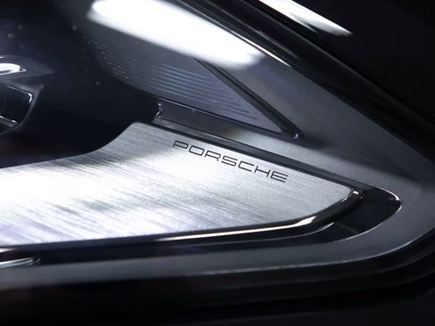 Certified 2026 Porsche Cayenne AWD/4WD image 16