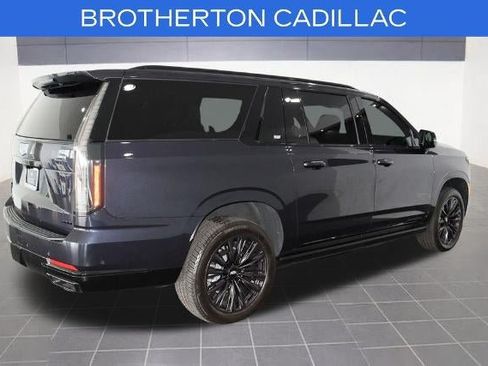 Certified 2025 Cadillac Escalade ESV Sport w/ LPO, ONYX Package AWD/4WD image 9