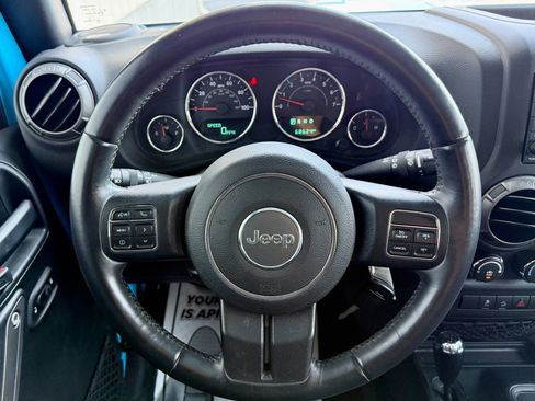 Used 2018 Jeep Wrangler Unlimited Sport S AWD/4WD image 15