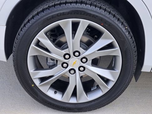 Used 2020 Chevrolet Blazer Premier w/ Driver Confidence II Package FWD image 9