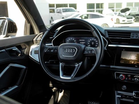 Used 2020 Audi Q3 2.0T Premium image 19