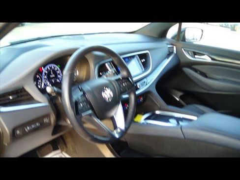 Used 2024 Buick Enclave Premium image 22