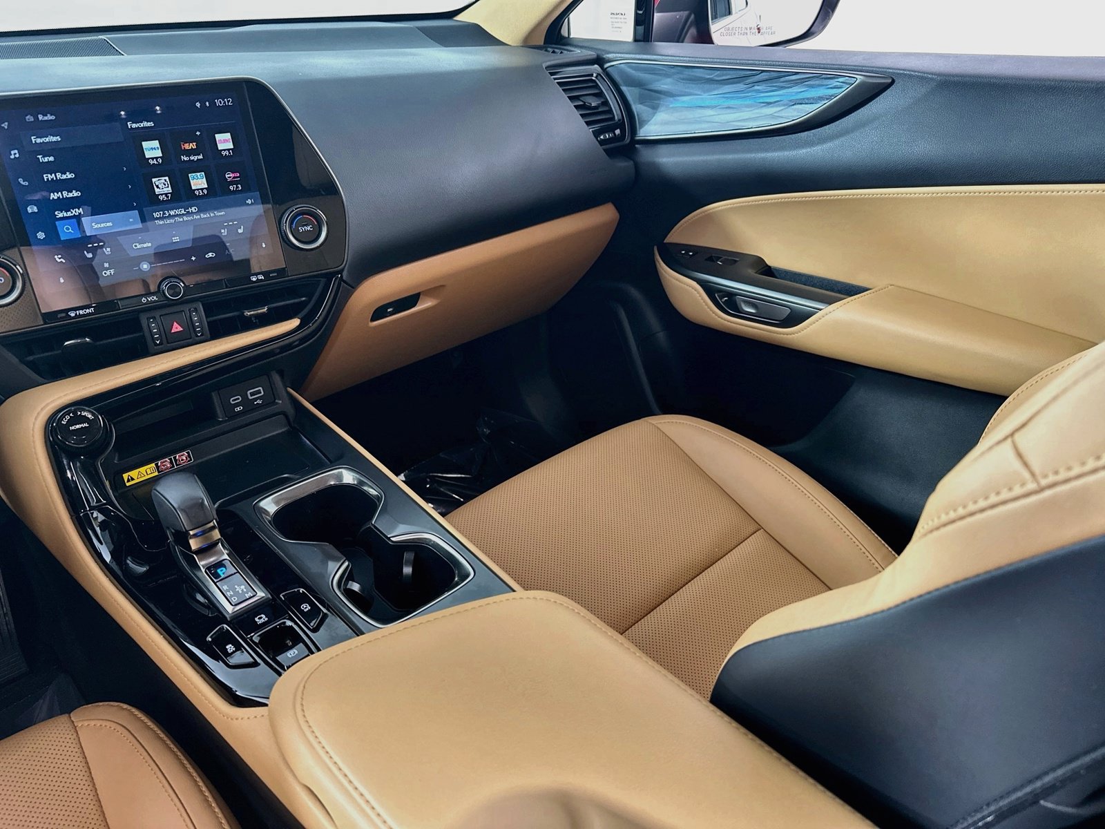 Used 2025 Lexus NX 250 FWD w/ Accessory Package (K3) image 23