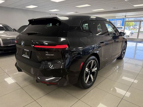 Used 2022 BMW iX xDrive50 w/ Premium Package AWD/4WD image 7