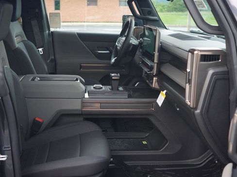 New 2025 GMC Hummer EV 2X w/ LPO, Sport Package image 26