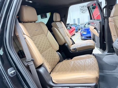 Used 2022 Cadillac Escalade Sport w/ Touring Package AWD/4WD image 40