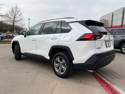 Used 2025 Toyota RAV4 XLE image 8