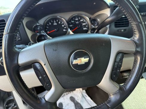 Used 2008 Chevrolet Silverado 1500 LT w/ Power Pack Plus image 9
