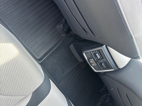 Certified 2024 Subaru Forester Premium AWD/4WD image 36