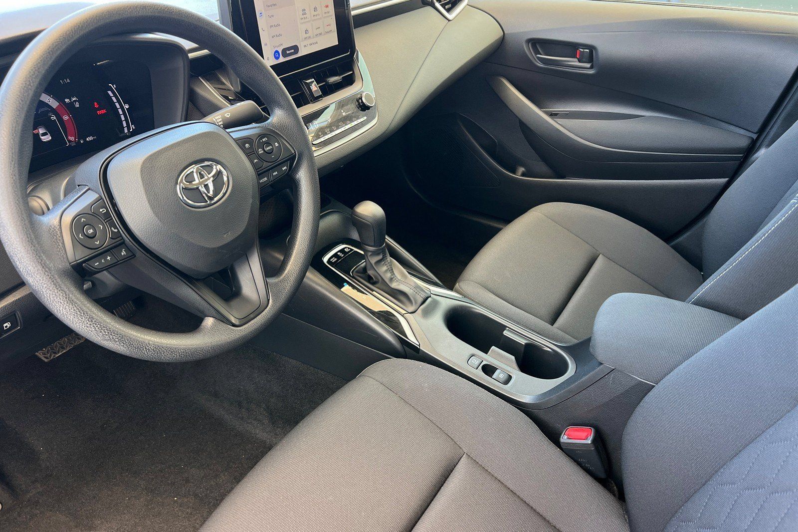 Used 2026 Toyota Corolla LE FWD image 11