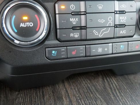 Used 2021 Ford F350 Lariat image 27