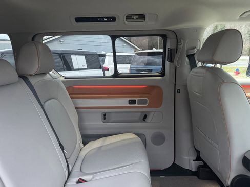 Used 2025 Volkswagen ID. Buzz Pro S Plus image 44