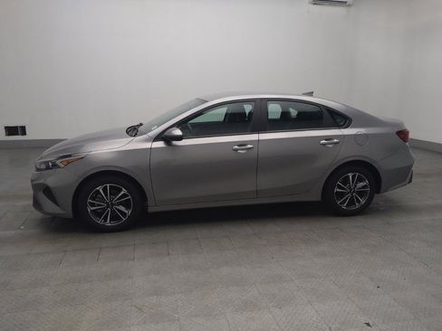 Used 2024 Kia Forte LXS w/ LXS Technology Package FWD image 2