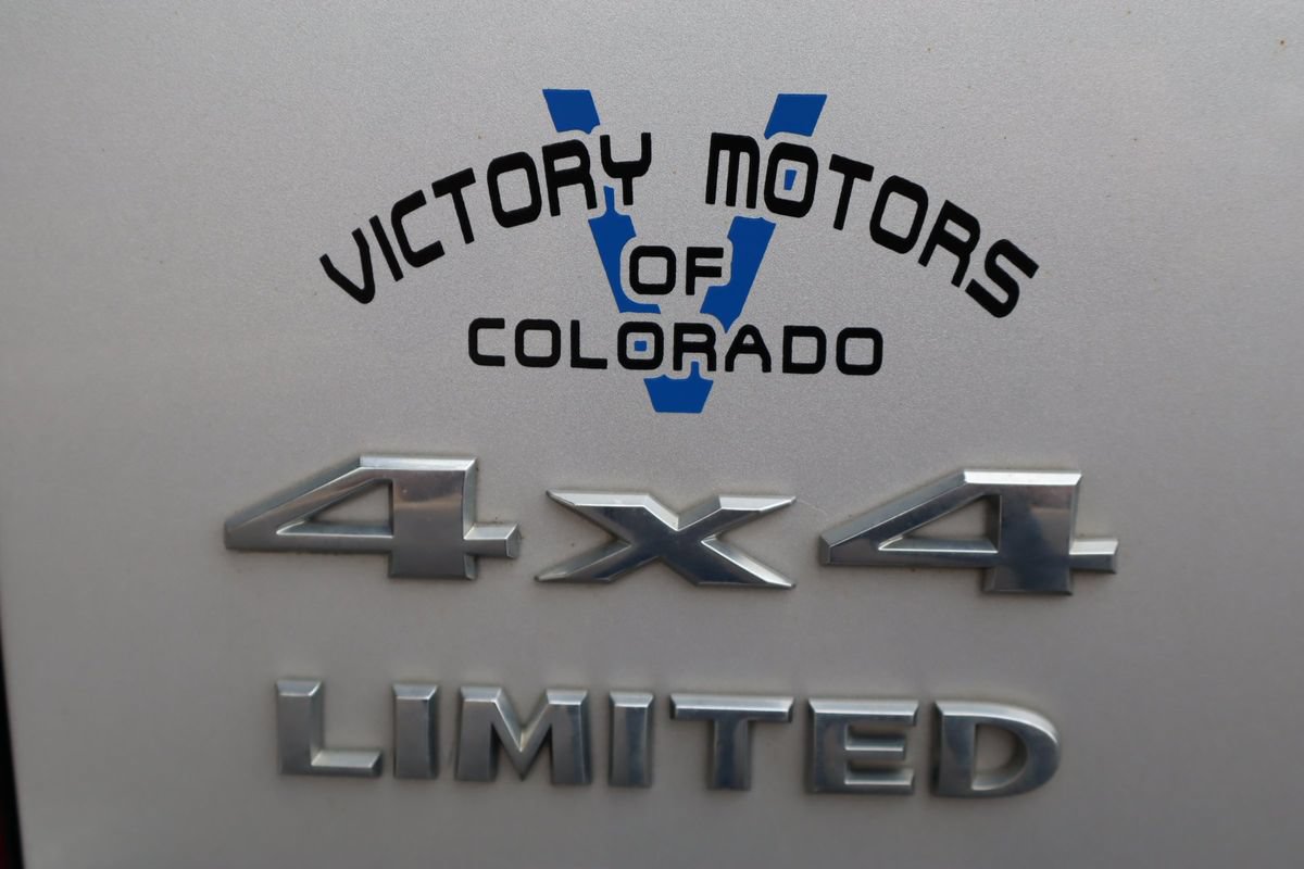 Used 2006 Jeep Commander Limited w/ Trailer Tow Group IV AWD/4WD image 41