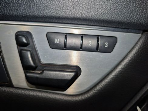 Used 2013 Mercedes-Benz C 300 4MATIC Sedan image 41