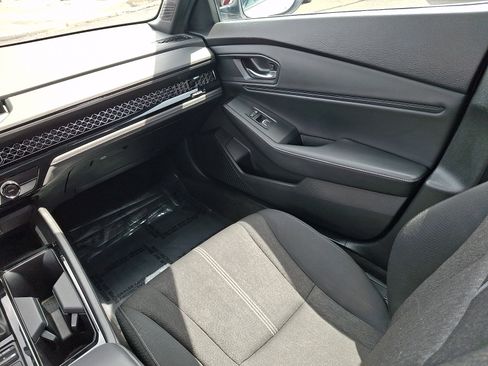 Used 2024 Honda Accord Sport image 12