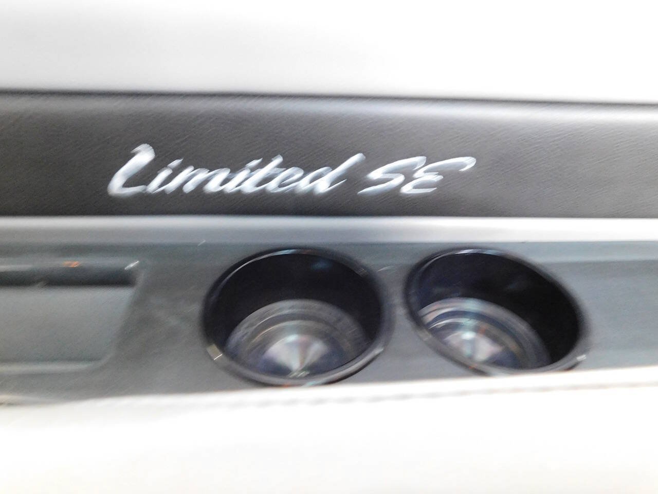 Used 2018 Chevrolet Express 2500 w/ Enhanced Convenience Package RWD image 65