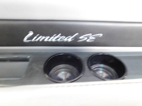 Used 2018 Chevrolet Express 2500 w/ Enhanced Convenience Package RWD image 65