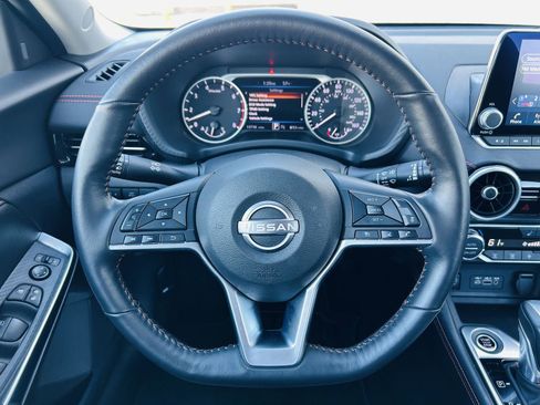 Used 2024 Nissan Sentra SR w/ SR Premium Package image 17