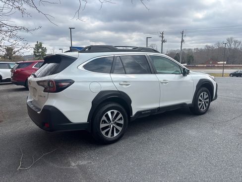 Certified 2025 Subaru Outback Premium w/ Popular Package #1A image 5
