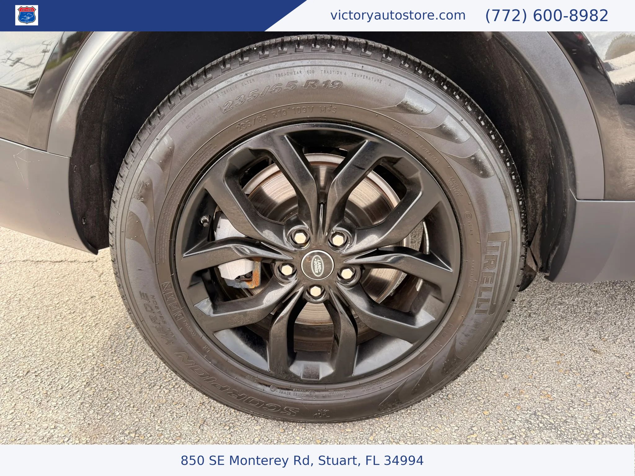 Used 2019 Land Rover Discovery SE AWD/4WD image 28