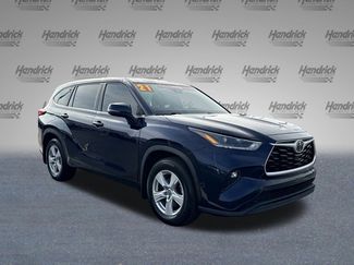 Used 2021 Toyota Highlander LE video 2