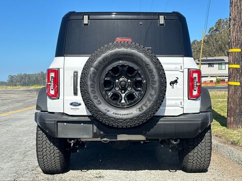 Used 2025 Ford Bronco Badlands AWD/4WD image 4