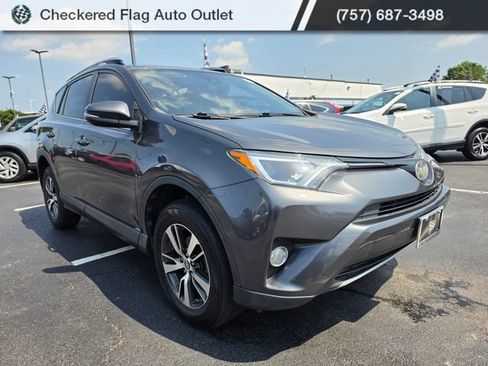 Used 2018 Toyota RAV4 XLE FWD image 11