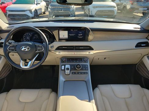 Used 2021 Hyundai Palisade Limited image 18