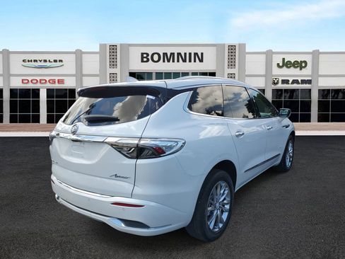 Used 2022 Buick Enclave Avenir image 3