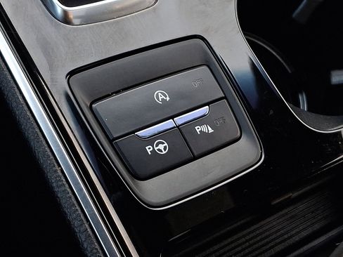 Certified 2020 Ford Edge ST w/ Equipment Group 401A image 25