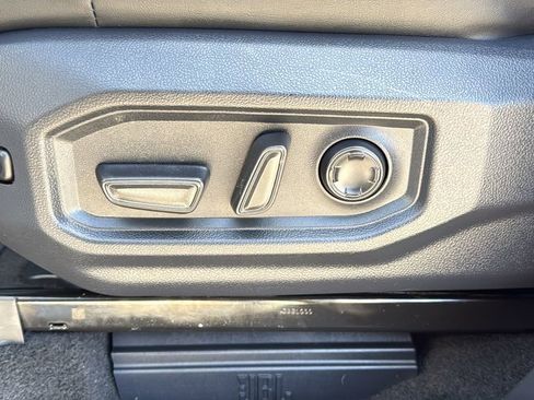 Used 2024 Toyota Tundra Platinum image 11