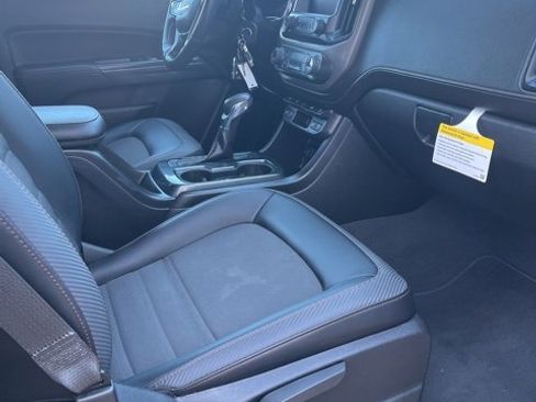 Used 2022 GMC Canyon AT4 w/ Trailering Package image 10